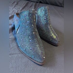 ✨Sparkly slip ons